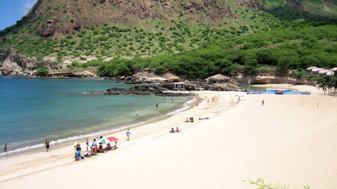 Cape Verde Sea Temperature by Month