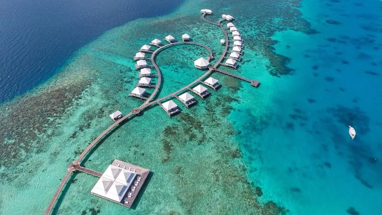 How Life Differs Between Tourist Islands and Local Islands