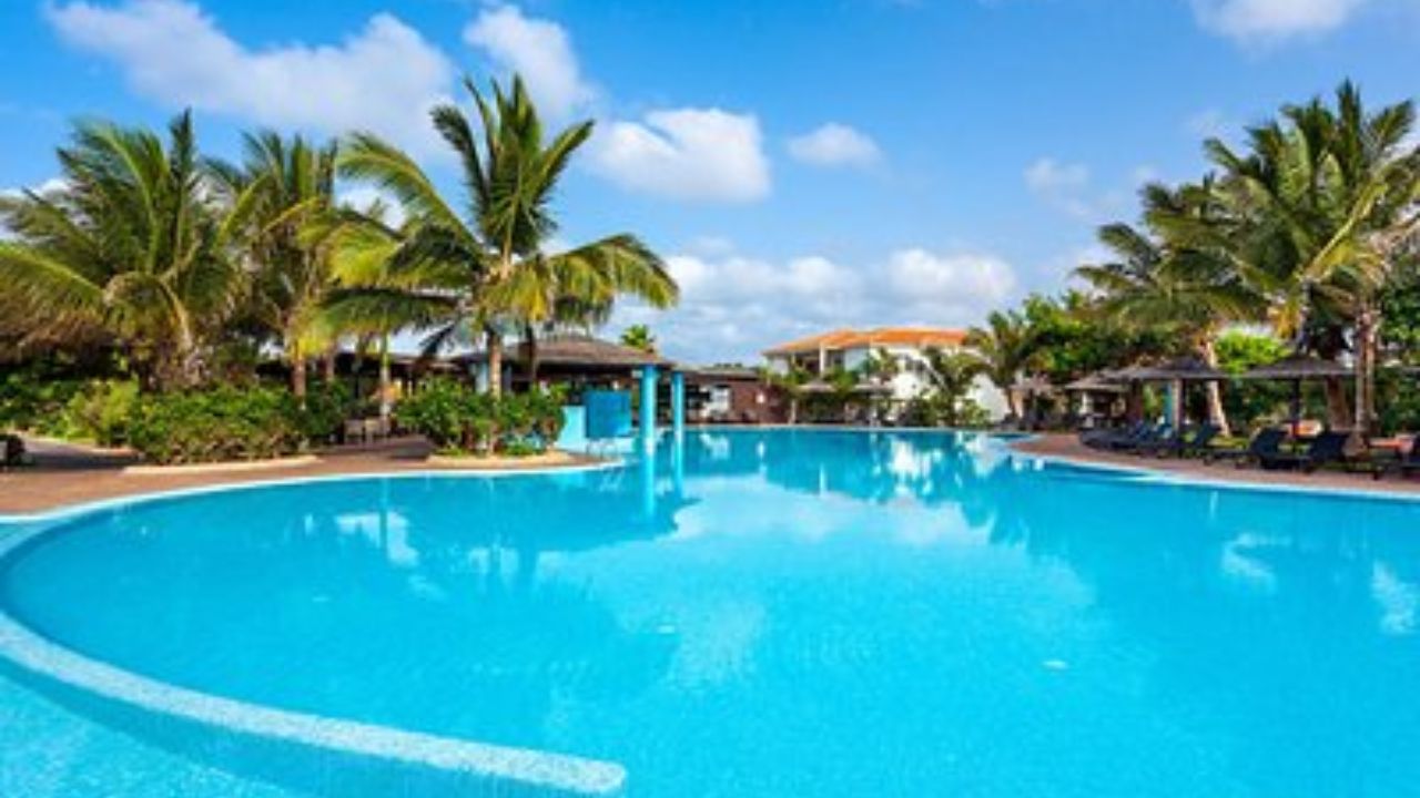 Tipping in Cape Verde What Is Expected and What Is Not