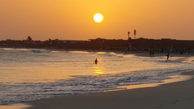 Sunrise to Sunset Temperatures in Cape Verde